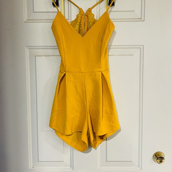Mustard color romper - Picture 2 of 4
